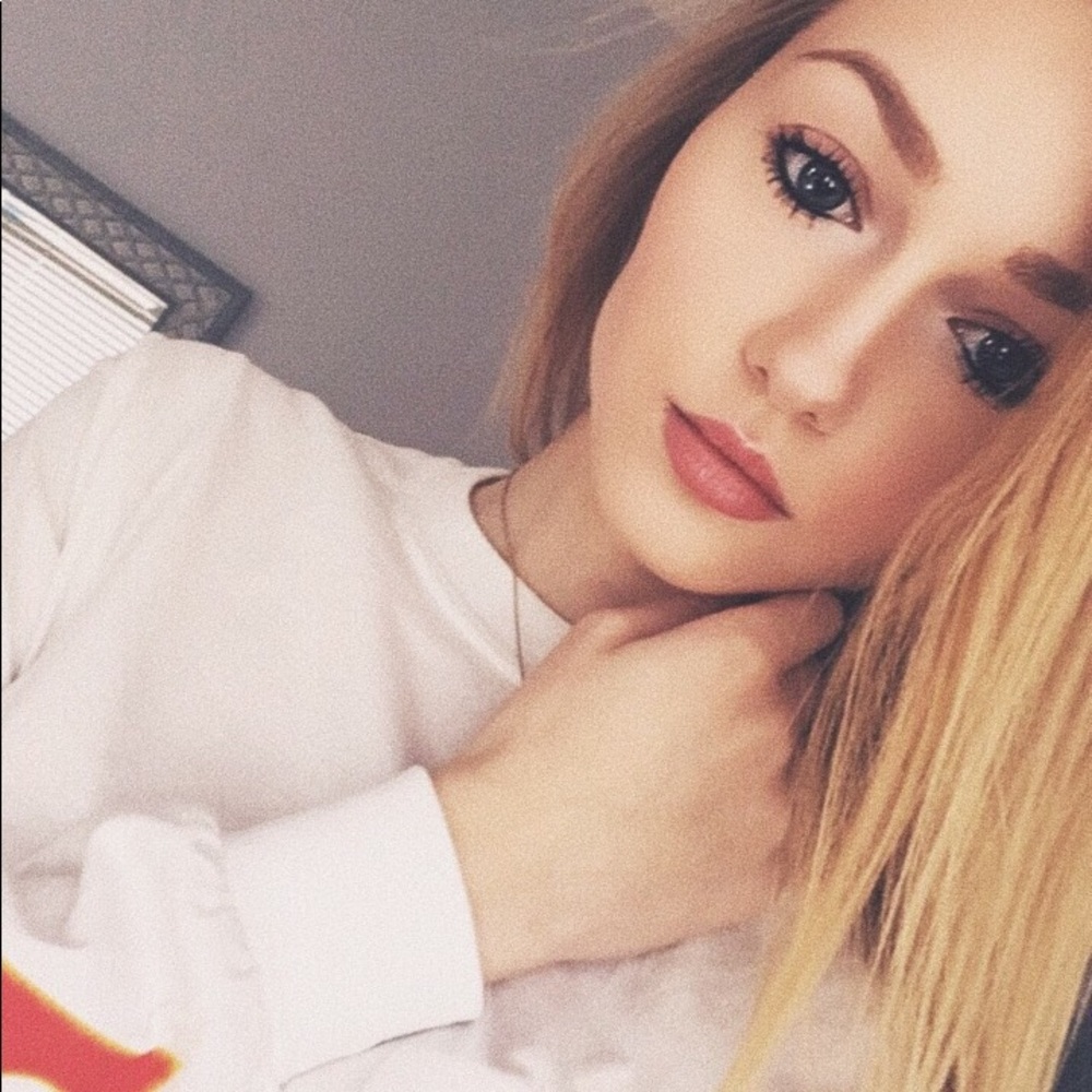 Meet your Posher, Natalie